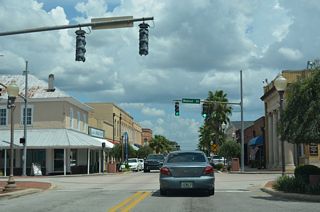 SR 230 (Call Street) east at Walnut Street in Downtown Starke. Walnut Street represents the dividing line between west and east street prefixes in Starke.
