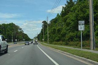 The first confirming marker for SR 331 appears north of SR 121 and SW 34th Street. This assembly was replaced by 2022 ahead of commercial development added along the east side of Williston Road.