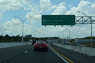 Orange Blossom Trail (OBT) and parallel John Young Parkway (CR 423) represent the main arterial routes for the Hunters Creek, Deerfield, Pepper Mill and other Orange County suburbs. This interchange sequence sign was removed in 2024.