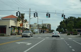 Winter Park Street meets Edgewater Drive (CR 424) south at the next traffic signal.