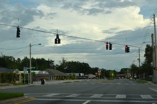 Maury Road arcs west from the succeeding signal along Edgewater Drive southbound to Rio Grande Avenue and Silver Star Road at the Ardsley Manor community.