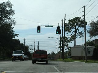 Overland Road arcs northward from Beggs Road to Piedmont.