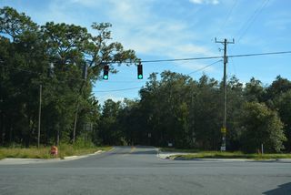 Putnam County Road 20A commences eastbound from SR 20 at the south end of SR 21.
