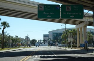 Jefferson Street leads south from U.S. 41 Business/SR 60 (Kennedy Boulevard/Jackson Street) to Exit 7 of the Lee Roy Selmon Expressway.