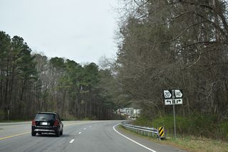SR 20 and SR 5BU/140 part ways west beyond the Marietta Road overpass.