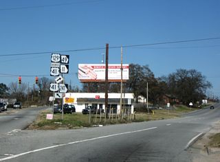 Houston Avenue emerges from U.S. 129 and continues midway between U.S. 41 and U.S. 129 into South Macon. Houston Avenue is the historic alignment of U.S. 41/SR 11-49.