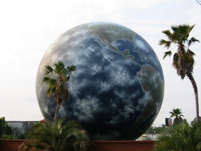 73rd Street at the Savannah Globe