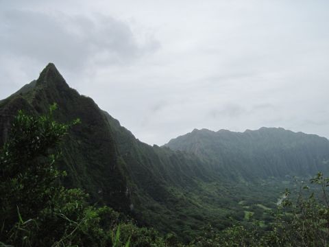 Nu'uanu Pali and the Ko'olau Range on Oahu