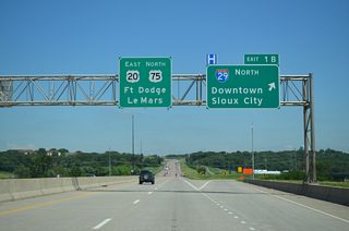 Interstate 29 runs along the Missouri Riverfront northward to Downtown Sioux City en route to Sioux Falls, South Dakota. Beyond Sioux City, U.S. 20 continues to Fort Dodge and Waterloo while U.S. 75 ventures north to Le Mars.