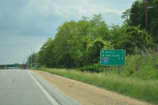 Heading north from Iowa 22, I-280 runs along the west side of Davenport by West Lake County Park to end in eight miles at Interstate 80 with U.S. 6 and U.S. 61.
