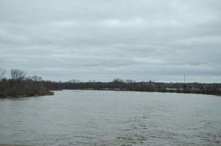 The Des Moines River flows southeast from Lake Red Rock in central Iowa to the Mississippi River near Keokuk.