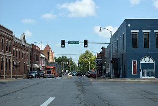 High Avenue joins U.S. 63 (Market Street) with Penn Center Mall one block to the west.