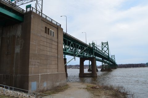 Interstate 74 - Iowa-Illinois Memorial Bridge