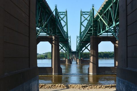 Interstate 74 - Iowa-Illinois Memorial Bridge