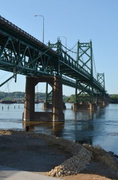 Interstate 74 - Iowa-Illinois Memorial Bridge