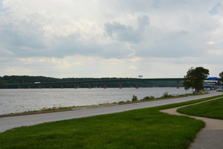 I-80 crossing the Mississippi River - LeClaire, IA