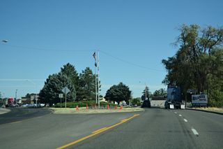 Business Loop I-84 (Highway 30) partitions into the couplet of Main Street eastbound and N 2nd East Street ahead of the Mountain Home city center.