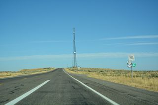 U.S. 30 separates from I-84/U.S. 26 alongside Business Loop I-84 southeast from Exit 137 to the city of Bliss.
