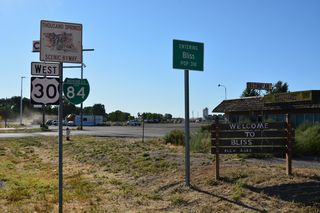 Business Loop I-84/U.S. 30 enter the Bliss city limits west from where they combine.