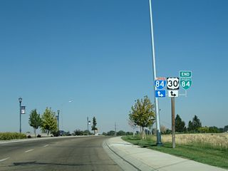 The end shield for Business Loop I-84 west precedes the eastbound entrance ramp to Interstate 84 and U.S. 20-26-30.