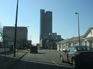 West of Lafayette Street (U.S. 27 north), Washington Boulevard consists of four lanes as it nears the intersection with Barr Street.
