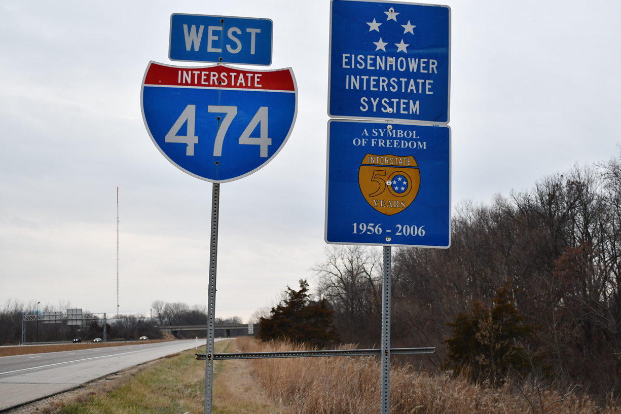 The first shield for Interstate 474 west in East Peoria, IL