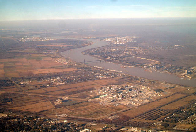 I-310 - Hale Boggs Bridge aerial - 2002