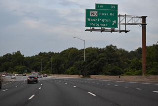 Exit 39 combines with a ramp from Cabin John Parkway (I-495X) north leading into the three quarter cloverleaf interchange with MD 190 (River Road). River Road passes over I-495 on the westward course to Campbell Corner and Potomac.
