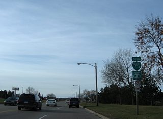 Business Spur I-75 remains well signed on the approach to Interstate 75 in south Sault Ste. Marie.