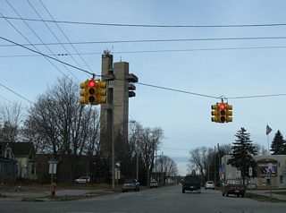 The first set of signals along Business Spur I-75 south govern the movements to Johnston Street north to Water Street and south to Easterday Avenue.