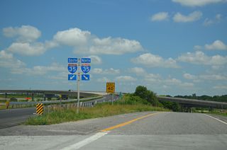 Traffic partitions for Interstate 35 south to North Kansas City and north to Kearney at the original north end of I-435.
