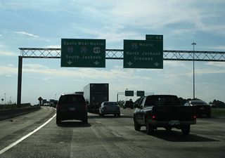 Exit 46 separates from I-20 west for a distributor roadway leading north onto Interstate 55 for northern reaches of the Jackson area.