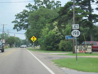 MS 26 concludes at MS 198 (Main Street) in the Lucedale business district. Winter Street extends three blocks further north to Pine Street.