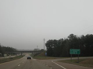 Bypassing the Lincoln County seat to the west, I-55 is a rural freeway between McComb and Hazlehurst.