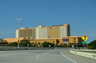 The first in a series of casinos along U.S. 90 (Beach Boulevard) along the Biloxi waterfront lies just west of the Biloxi Bay Bridge at Myrtle Street.