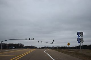 Entering the diamond interchange with I-269/MS 304 on Getwell Road northbound.