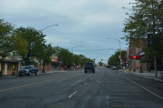 Center Avenue south at 4th Street in the Hardin business district.