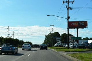 A parclo interchange joins U.S. 74 east / NC 200 north (Andrew Jackson Highway) with Concord Avenue ahead of the merge with U.S. 601. Concord Avenue represents the former alignment of U.S. 601 into downtown Monroe.