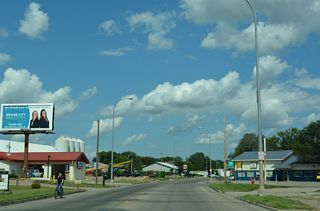 Main Street narrows to two lanes east at 4th Street SW.