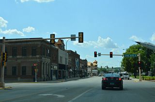 Business Loop I-94 (Main Street) west at 2nd Avenue E and Veterans Memorial Park in Downtown Valley City.