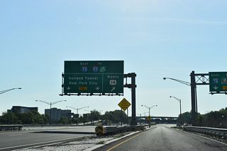 Flyovers from the I-78 Connector leading north from EWR Airport lower onto I-78 east between the Express and Local lanes.