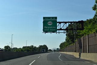 Route 440 is a varying arterial and expressway from the Bayonne Bridge northward through Bayonne to Jersey City and U.S. 1/9 Truck at Lincoln Park.