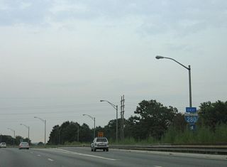 Interstate 280 shield posted at the eastbound beginning of the freeway from the c/d roadway.