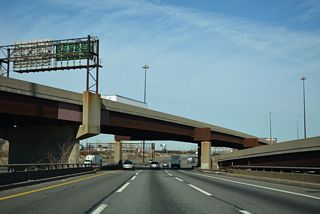 The West Spur and East Spur initially run side by side.
