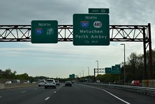 Interstate 287 encircles urban areas of North Jersey between Perth Amboy and Mahwah at the New York state line. Within New York State, I-287 combines with I-87 across the Governor Mario M. Cuomo Bridge before following the Cross Westchester Expressway back to I-95 at Rye.