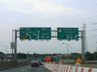 Route 439 constitutes a 3.95 mile long loop west around Elizabeth between I-278 at Brunswick Avenue and Route 27 (Newark Avenue). The west end of I-278 defaults onto U.S. 1/9 south; traffic headed to U.S. 1/9 north through Elizabeth and Newark is directed onto Bayway Avenue from Exit 3 B to make the connection.