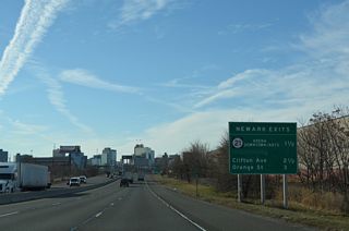 Exit 15 to Route 21 is the first of four exits from Interstate 280 west to the city of Newark.