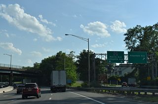 Exit 36 partitions with a ramp onto parallel Ridgedale Avenue at Abbett Avenue.
