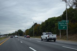 U.S. 202 runs along the north side of I-287 southwest to Washington Street and Main Street (CR 511) in the Boonton business district.