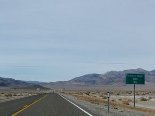 Between U.S. 95 at Coaldale Junction and Nevada 360 at Basalt, westbound U.S. 6/Grand Army of the Republic Highway sees two state highway intersections. The first, shown here, connects U.S. 6 west with Nevada 773 southwest to Nevada 264 en route to Fish Lake Valley, Dyer, and Oasis, California.
